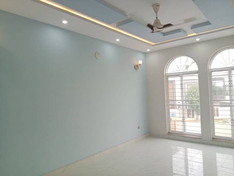 3 BEDS BRAND NEW 8 MARLA UPPER PORTION FOR RENT LOCATED IN BAHRIA ORCHARD LAHORE 6