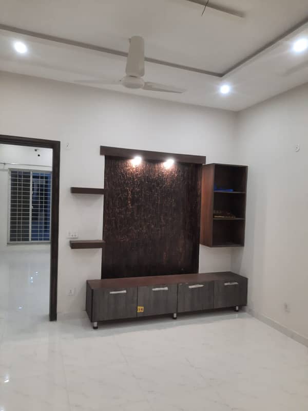 BRAND NEW 10 MARLA HOUSE FOR RENT BAHRIA ORCHARD LAHORE 3