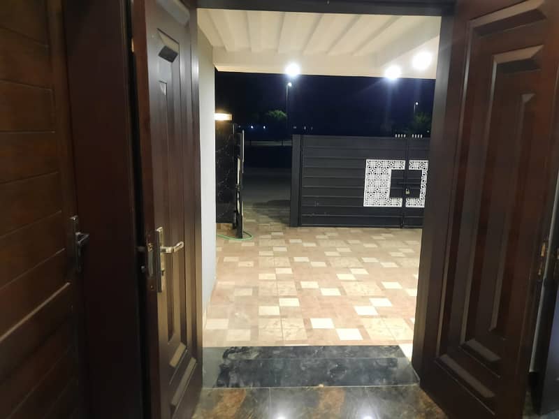 BRAND NEW 10 MARLA HOUSE FOR RENT BAHRIA ORCHARD LAHORE 18