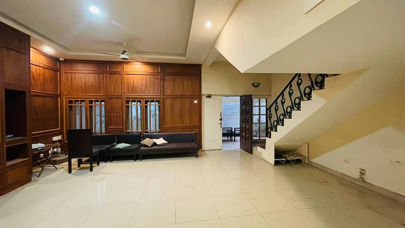 Beautiful House For Rent In F10 0