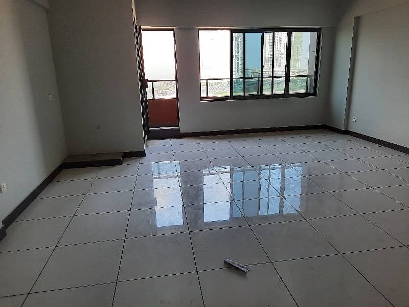 Office available for rent 7