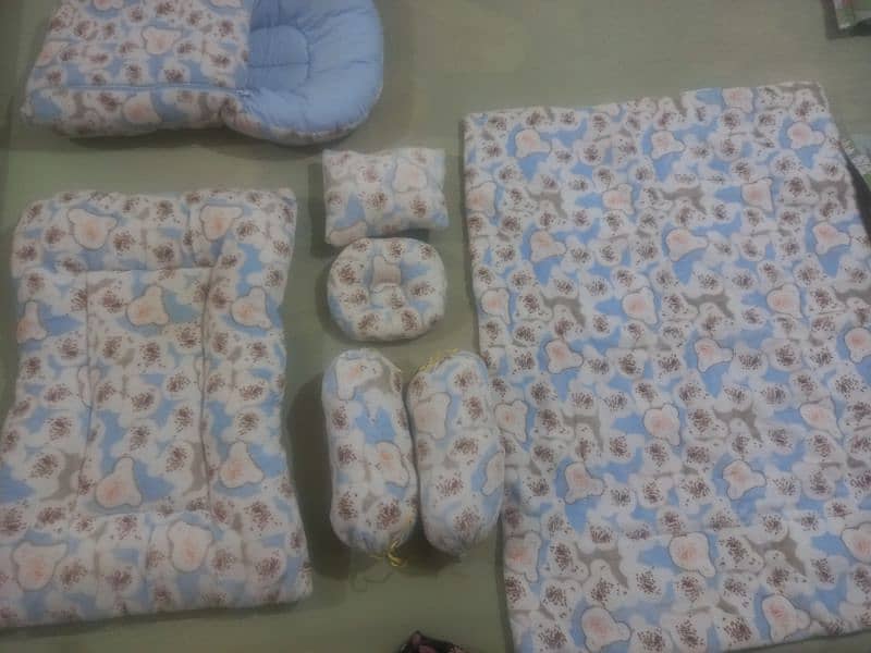 baby set with blanket and bister and pillows 2