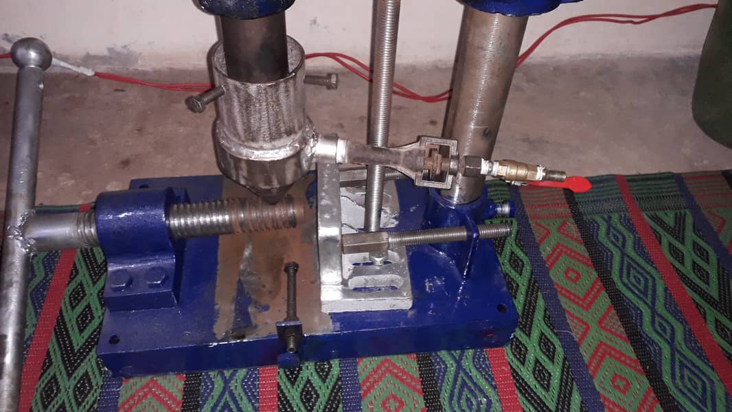 Hand molding machine ( 3 Number) Gas Heater 4