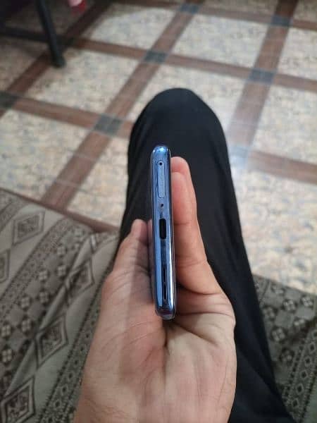 One Plus 9 12/256 memory in good condition,just a line on screen 2
