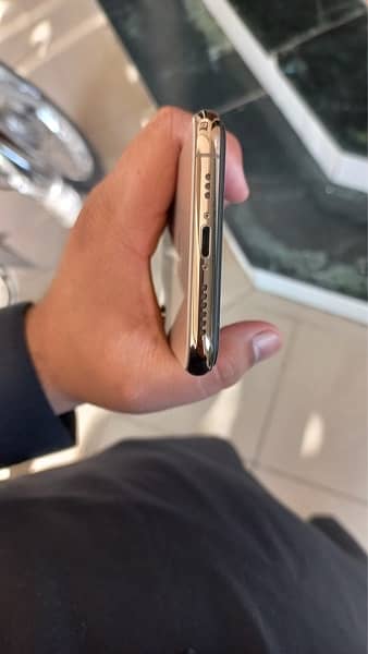 iPhone xs gold 64gb dual pta approved 5