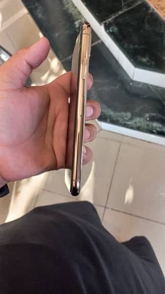 iPhone xs gold 64gb dual pta approved 6