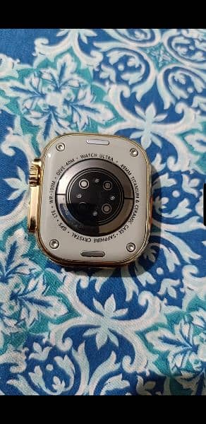 Apple Watch Ultra Titanium Gold 2