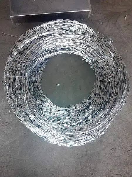 Galvanized Razor wire 03007028033/ fence/ razor wires 5