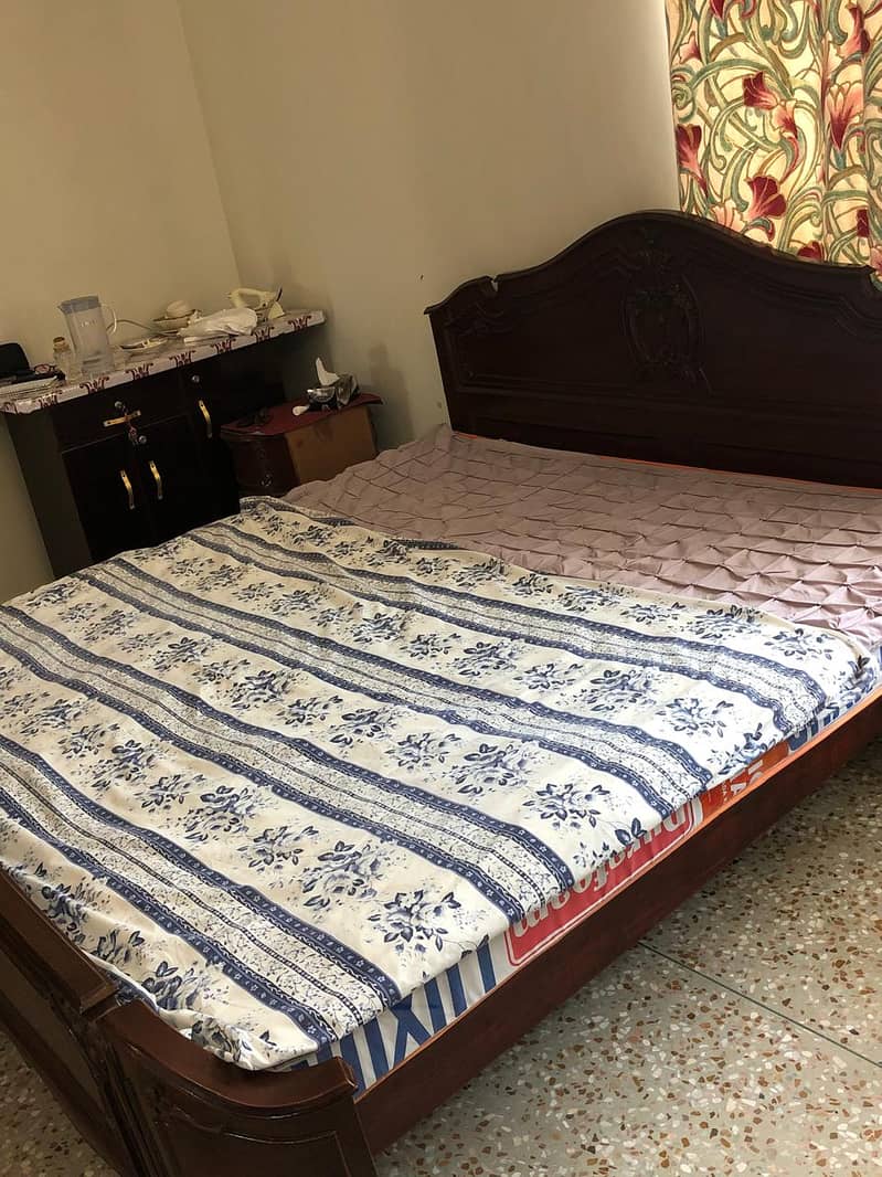 Double bed king size 2