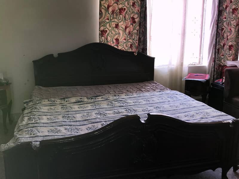 Double bed king size 3