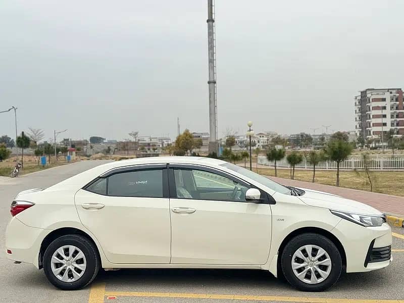 Toyota Corolla Gli Automatic 1.3 | 2018 Model 2