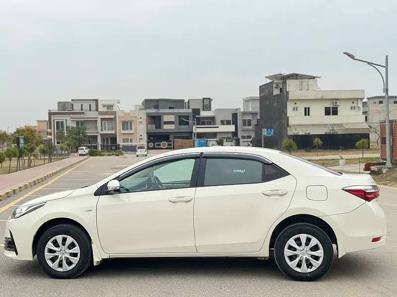 Toyota Corolla Gli Automatic 1.3 | 2018 Model 3
