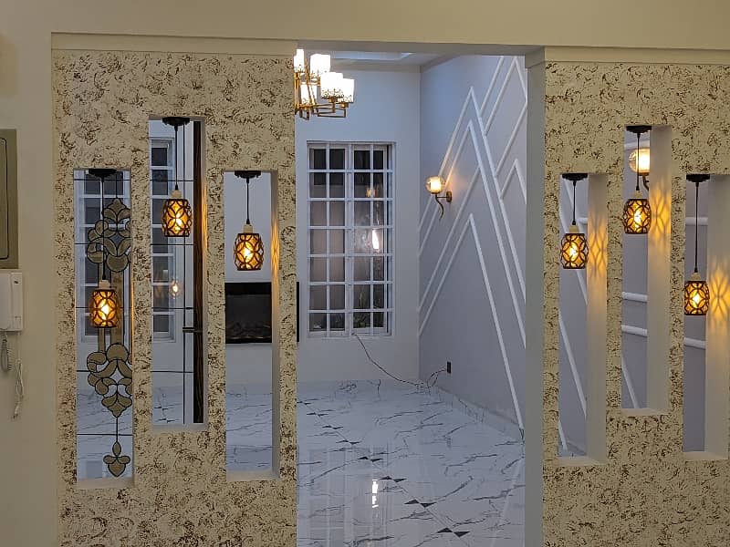 65 Fit Road Vip Brand New First Entery 7-1/2 Marla House Premium Leatest Modern Luxery Style Available For Sale In Johertown Phase 2 Lahore . Near Emporium Mall Double Storey Luxery House Sale By Fast Property Services With Original Pics 3