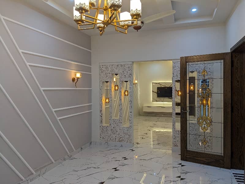 65 Fit Road Vip Brand New First Entery 7-1/2 Marla House Premium Leatest Modern Luxery Style Available For Sale In Johertown Phase 2 Lahore . Near Emporium Mall Double Storey Luxery House Sale By Fast Property Services With Original Pics 22