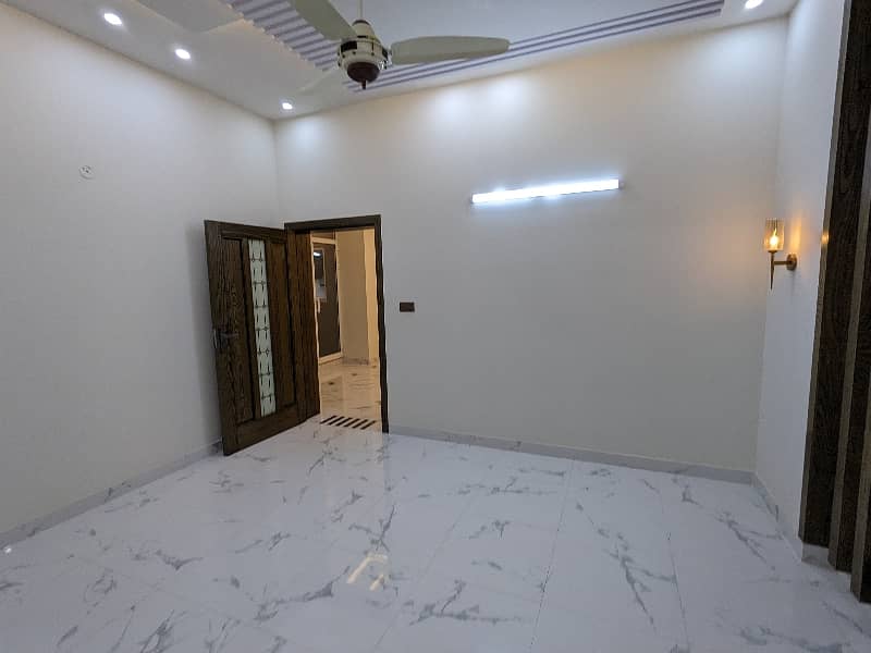 65 Fit Road Vip Brand New First Entery 7-1/2 Marla House Premium Leatest Modern Luxery Style Available For Sale In Johertown Phase 2 Lahore . Near Emporium Mall Double Storey Luxery House Sale By Fast Property Services With Original Pics 32