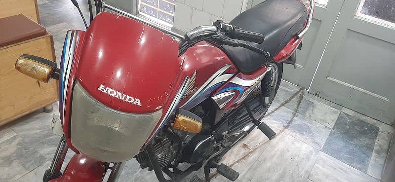 honda 100 very good condition engin fit and origional 0