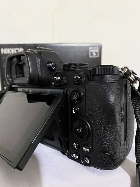 Nikon Z5 + 24-70mm F4 4