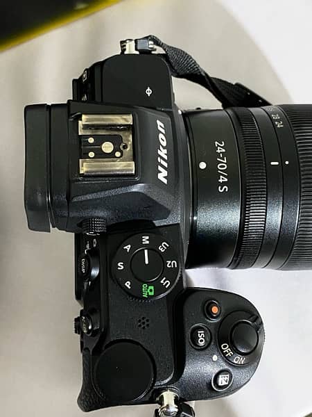 Nikon Z5 + 24-70mm F4 6