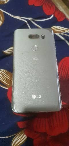 LG v30 4 64 0