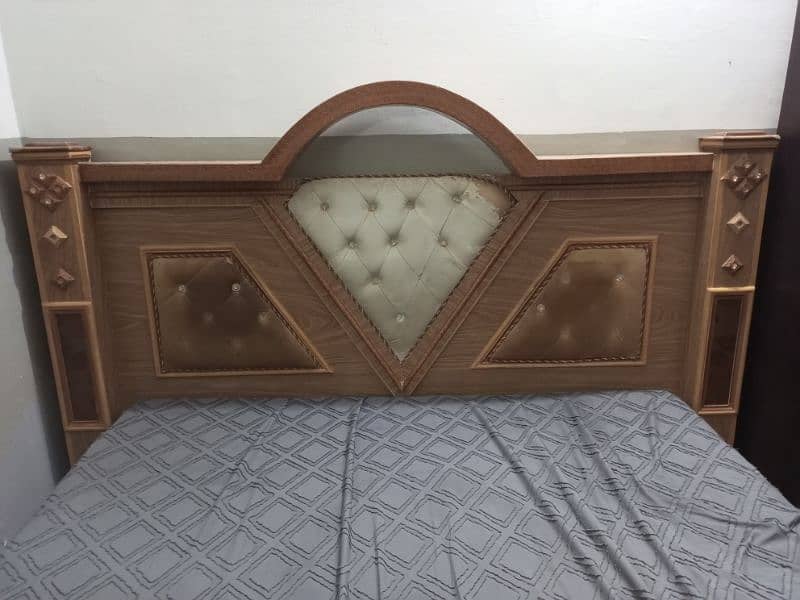 Double size bed with mattress 6