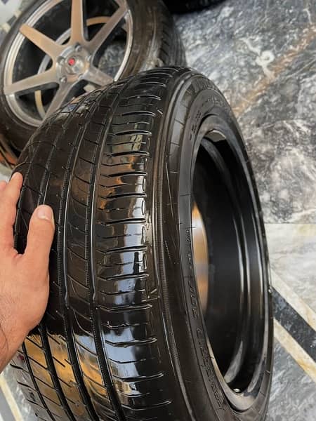 Dunlop 225/50/17 tyres 1