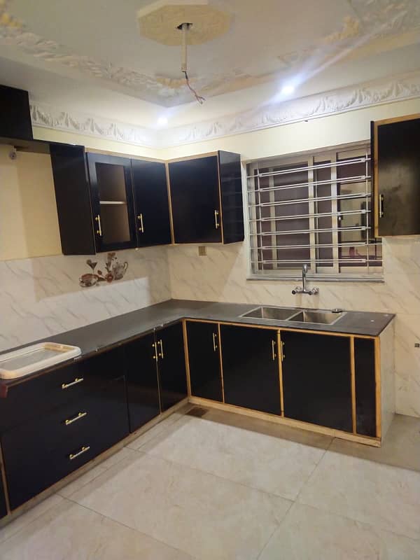 10 Marla beautiful uper portion for rent in jubilee town Lahore 5