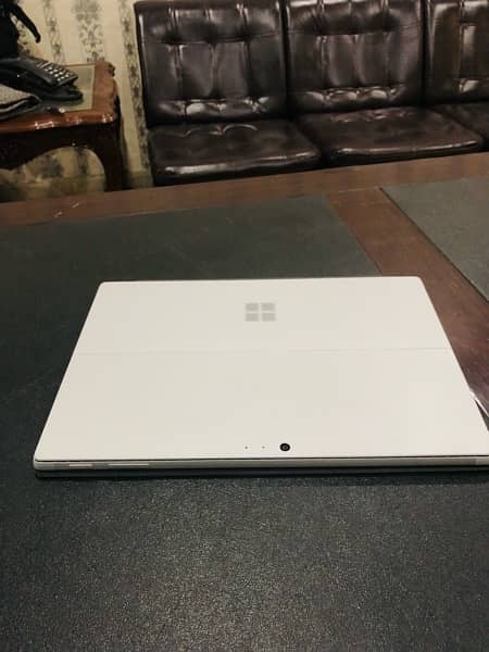Microsoft surface pro 4 core i5 7th genration 4