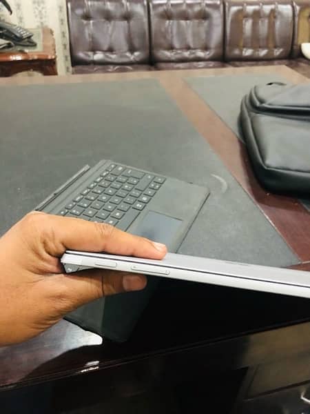 Microsoft surface pro 4 core i5 7th genration 15