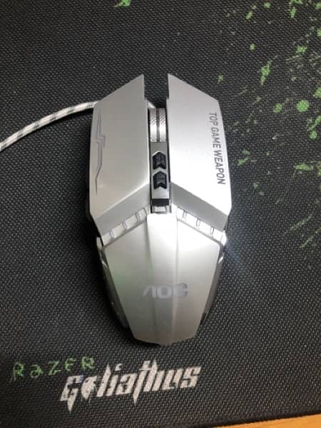 AOC gm110 gaming mouse 1