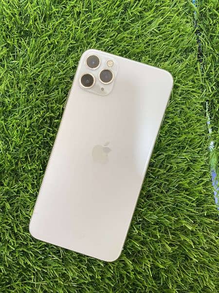 iphone 11 pro max 64gb approved 10.10 condition bettry change only kit 2