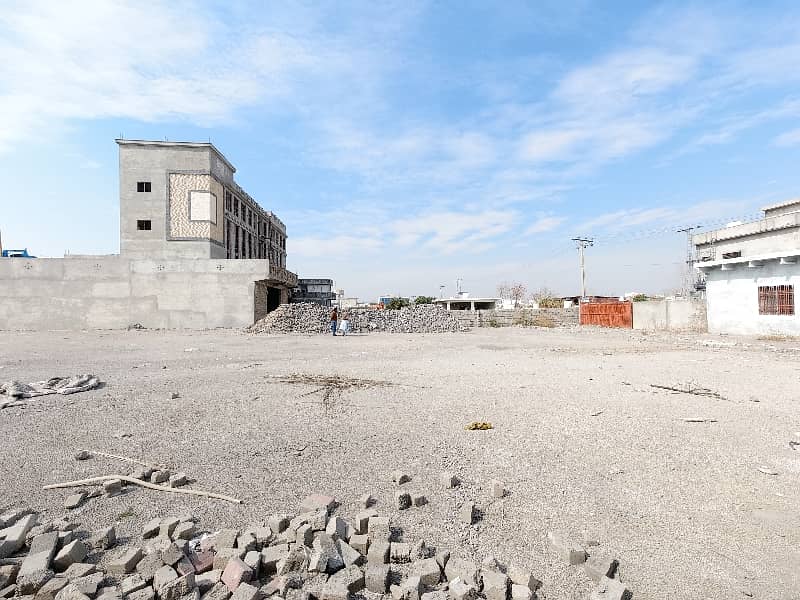 80 Marla Industrial Land for sale in Jhang Bahtar Road 6