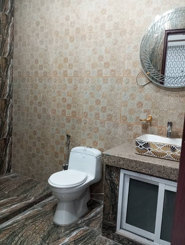 10-MARLA HOUSE FOR SALE IN HUNZA BLOCK ALLAMA IQBAL TOWN PRIME LOCATION,LHR. 3