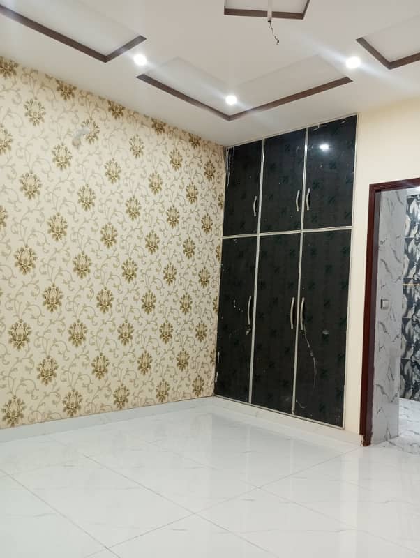 10-MARLA HOUSE FOR SALE IN HUNZA BLOCK ALLAMA IQBAL TOWN PRIME LOCATION,LHR. 7