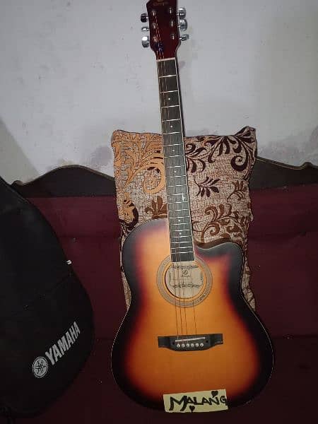 accoustic guitar just 4 months used 7