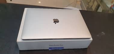 Apple Macbook Pro boxed 0