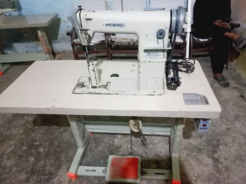 wanna sell sewing machine 0