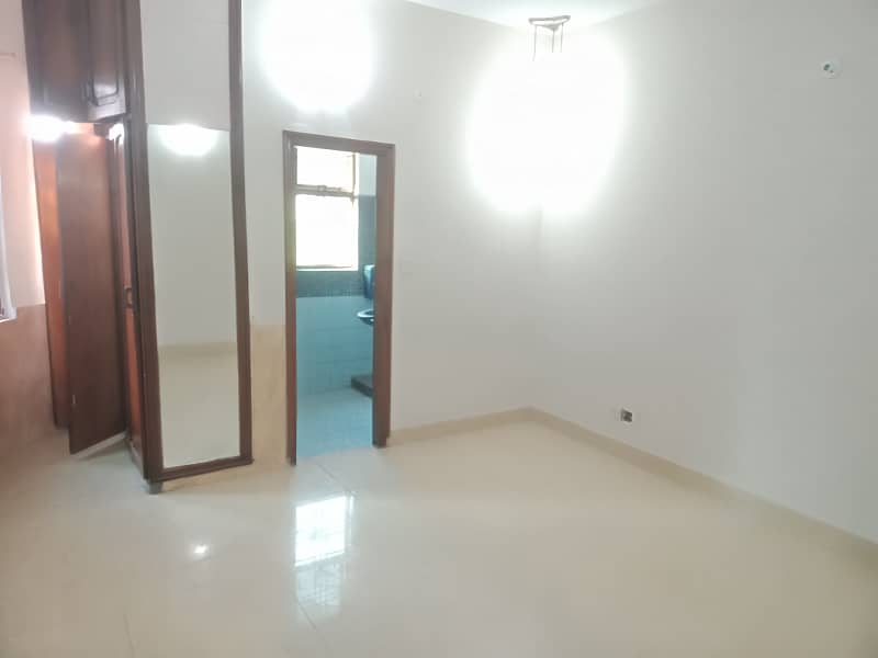 3 BED BEAUTIFUL HOUSE FOR RENT IN JOHAR TOWN 5