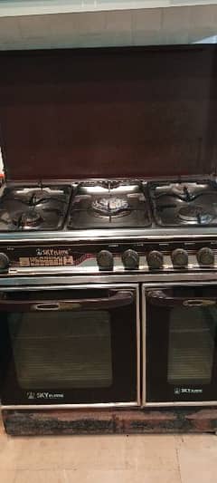selling electric and Gas oven used