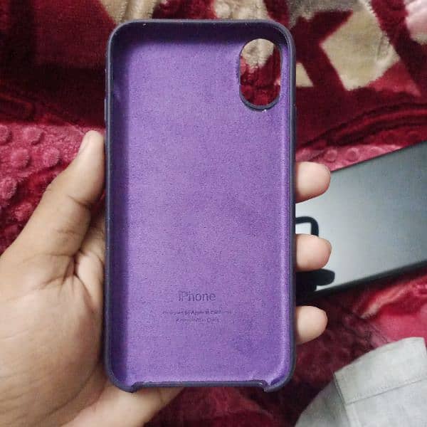 iphone XR 10/10 condition non PTA with 1 day use silicon cover 6