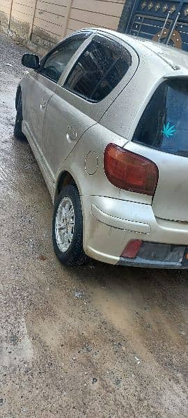 vitz 2003 [registered]2013 /1300cc  available in quetta air port road 6