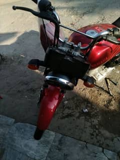 Yamaha YBZ125 for sale in very good condition in Sahiwal 0