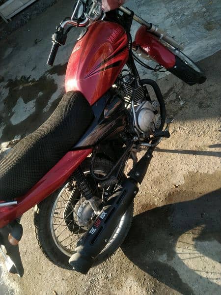 Yamaha YBZ125 for sale in very good condition in Sahiwal 1