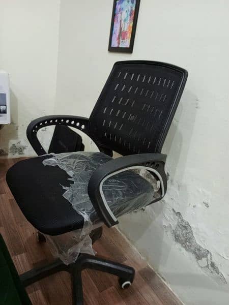 Office Table and Office Chair 3
