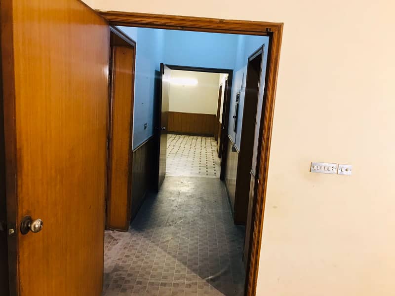 1 kanal Lower Portion Available For Rent in Model Town Extension Lahore 3
