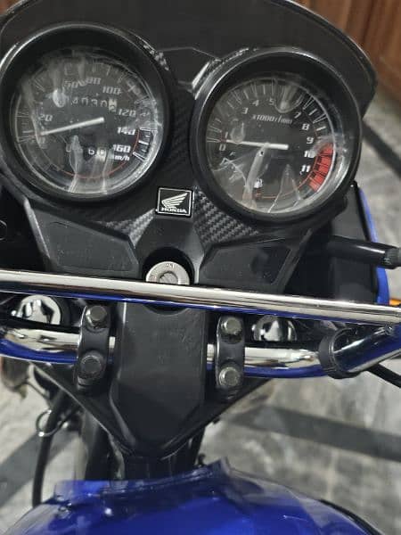 Honda CB 125F Blue Colour Condition New 3