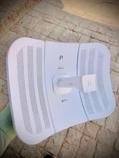 LiteBeam M5 Ubiquiti Wifi Device