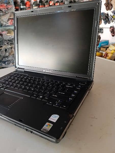 Getaway Laptop sale condition 10/9 2 GB RAM 160GB Hard disk 4