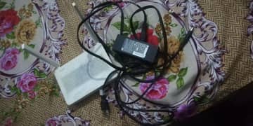 Laptop hp charging and Huawei device for sale