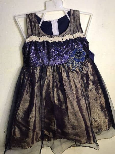 6 to 7 years old girl dress only one time worn 3