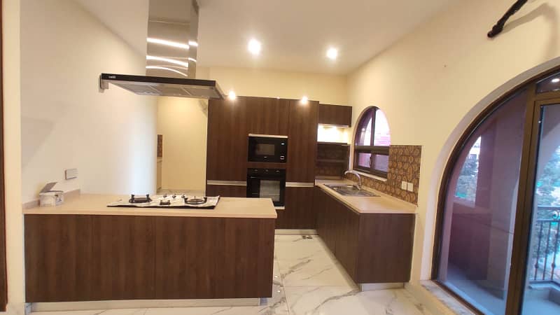 A Great Choice For A 1900 Square Feet Flat Available In Bahria Town Phase 7 17